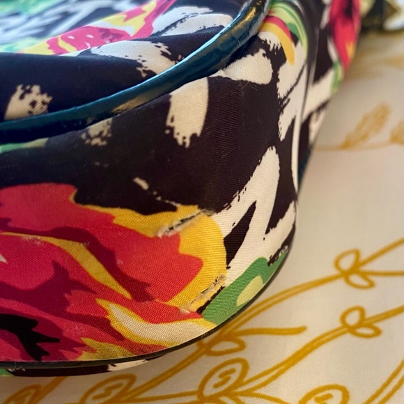 Betsey Johnson Laptop Handbag with Shoulder Strap, rose graffiti print - Picture 9 of 10